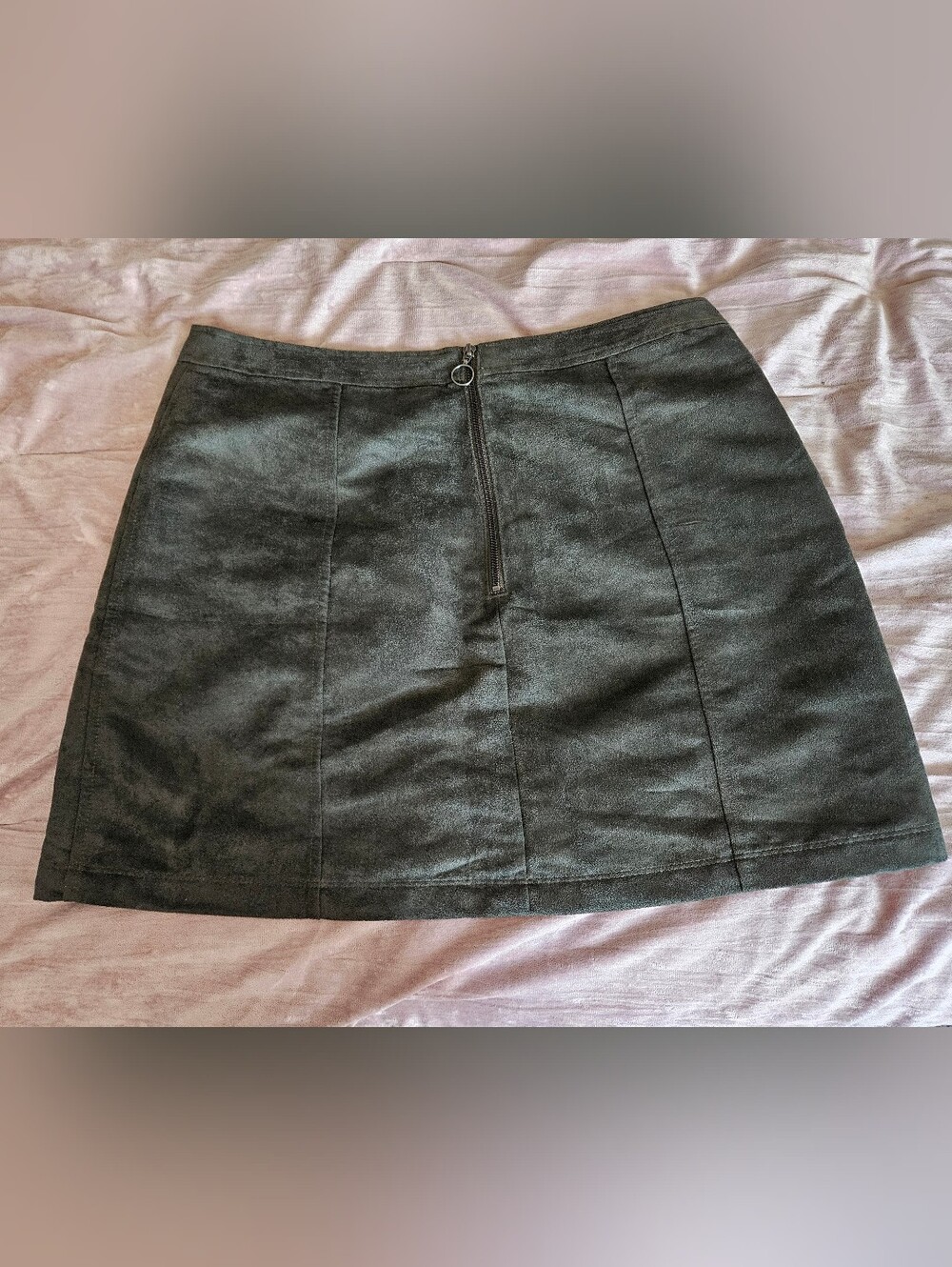 Old Navy Forest Green Faux Suede Mini Skirt, Pewter Ring Front Zip, 12-14